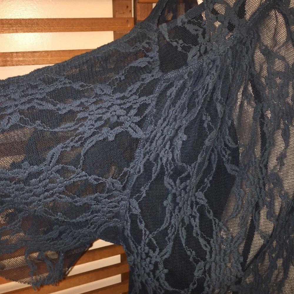 Free People Lace Top Cold Shoulder Lost In Austin - Picture 4 of 7